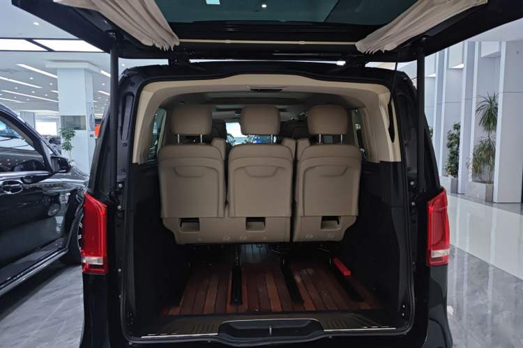 Used Mercedes-Benz V-Class 2020 V 260 L Long-wheelbase Luxury Edition