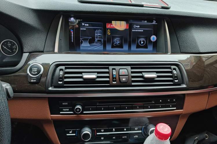 Used BMW 5 Series 2014 525Li Leading Model
