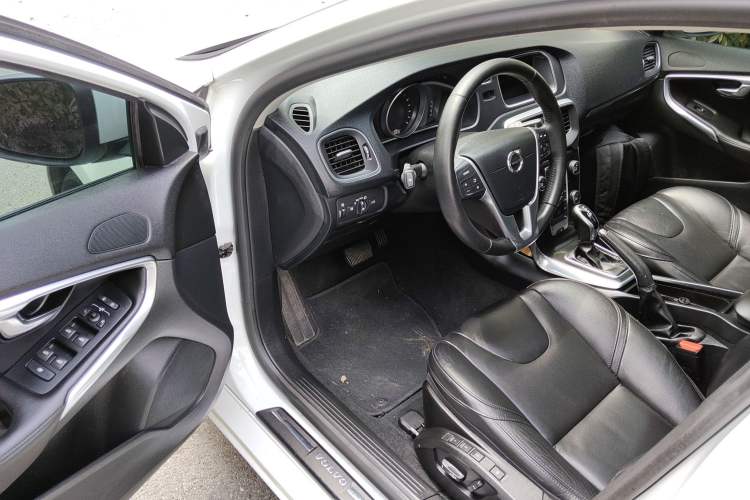 Used Volvo V40 2018 T3 Zhiyi Edition Driver Seat