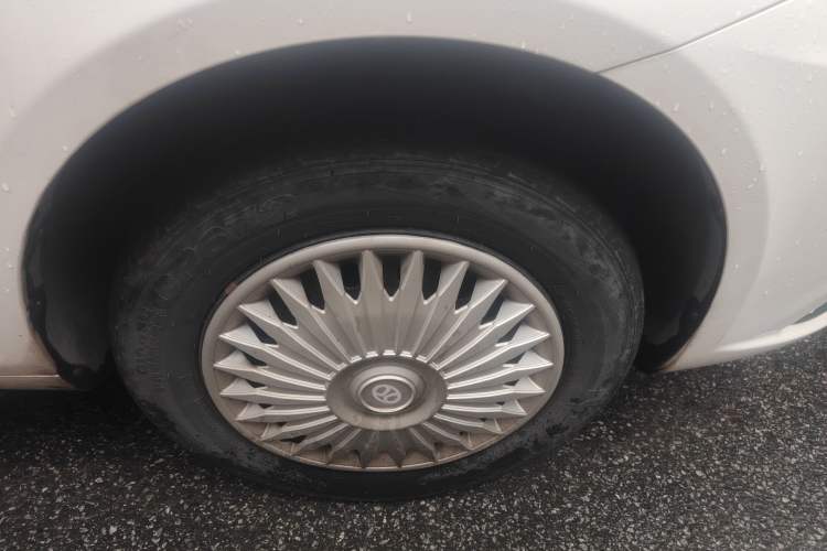 Used BAIC New Energy EU 2018 EU Quick-Change Loto Custom Edition Right Front Wheel Hub