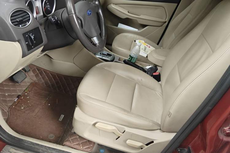 Used Ford Focus 2013 Hatchback Classic 1.8L Automatic Fashion Edition