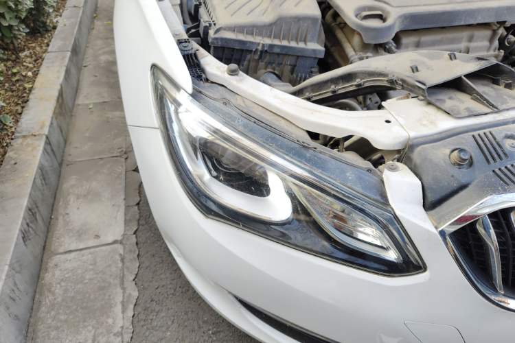 Used Buick GT 2017 15N Automatic Elite Version Right Front Headlight