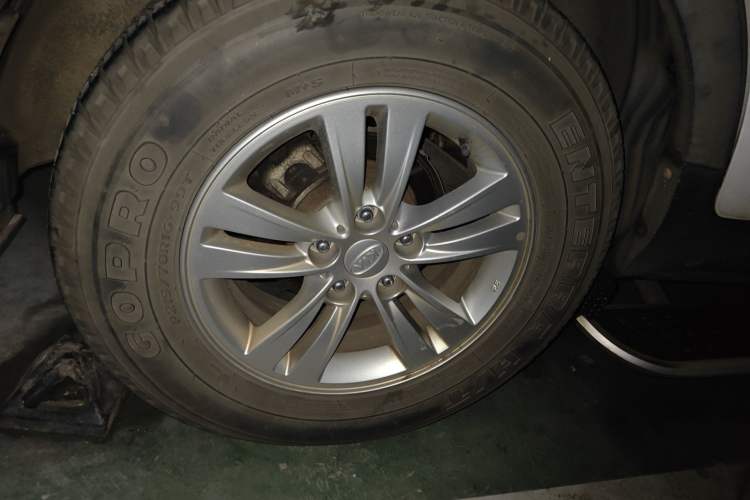 Used Kia Sportage R 2016 2.0L Automatic Two-Wheel Drive GL Right Front Wheel Hub