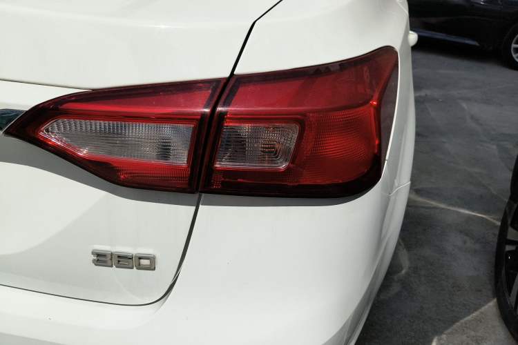 Used Roewe 360 2017 1.5L Automatic Luxury Edition
