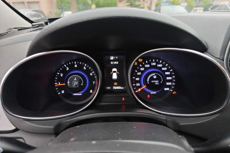Used Hyundai Santa Fe 2013 2.4L Automatic Two-Wheel Drive Smart Version Instrument Cluster