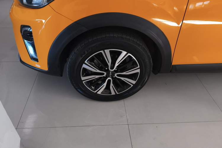 Used Kia kx1 Stonic 2021 1.4L CVT Sunroof Model Left Front Wheel Hub