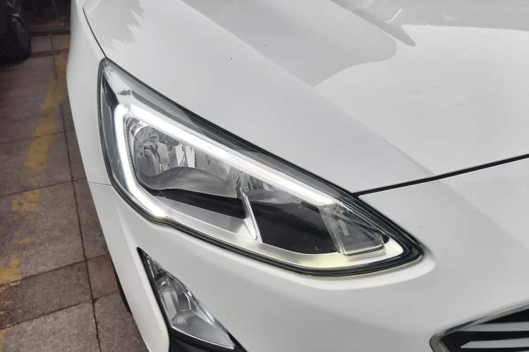 Used Ford Focus 2019 Sedan EcoBoost 180 Automatic Trend Edition
