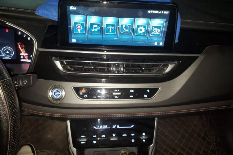 Used CHANGAN CS75 2021 Honor Million Edition 280T DCT Prestige Model