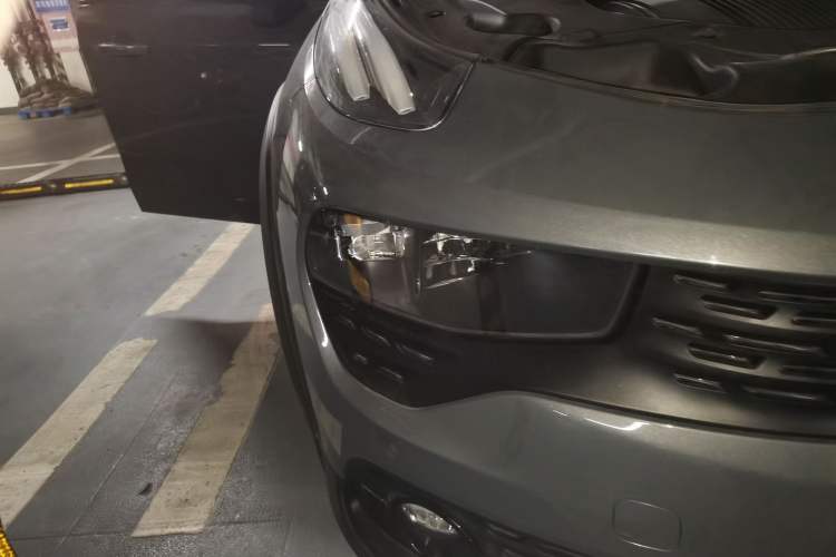 Used Lynk & Co 02 2018 1.5T DCT Two-Wheel Drive Zhaopu Version China V Standard Right Front Headlight