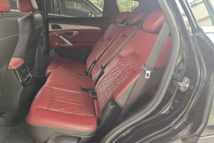 Used JETOUR X70 PLUS 2023 1.5T Manual Warrior PRO 7-Seater Left Rear Seat