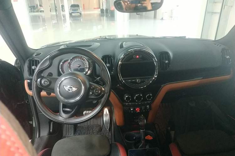 Used MINI JCM COUNTRYMAN 2017 2.0T JOHN COOPER WORKS Traveler
