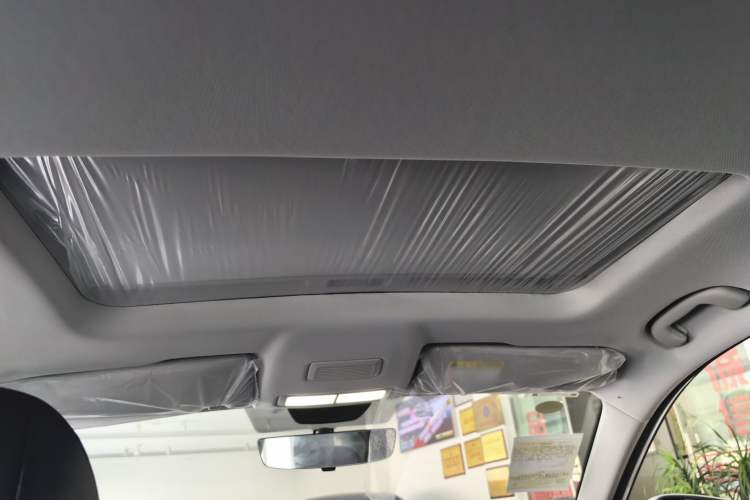 Used Roewe i5 2026 Model 1.5L CVT Luxury Version