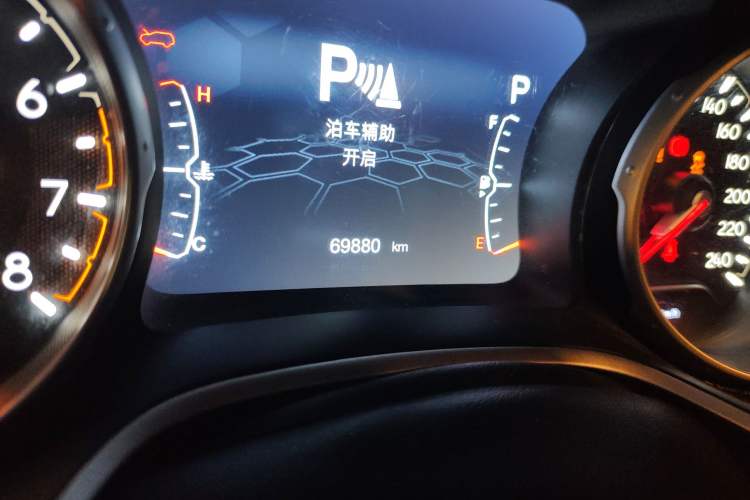 Used Jeep Compass 2019 200T Automatic Family Edition - Connected Large Screen Version Odometer Close Up