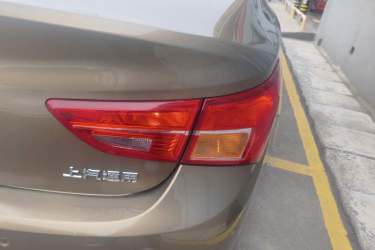 Used Buick Verano 2015 Sedan 15S Automatic Leading Model Right Rear Taillight