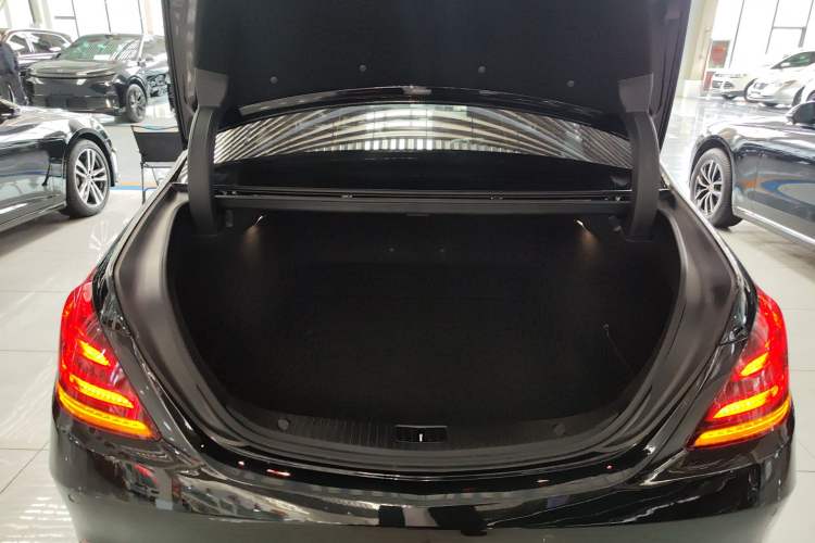 Used Mercedes-Benz S-Class 2017 S 320 L Business Upgrade Edition Trunk