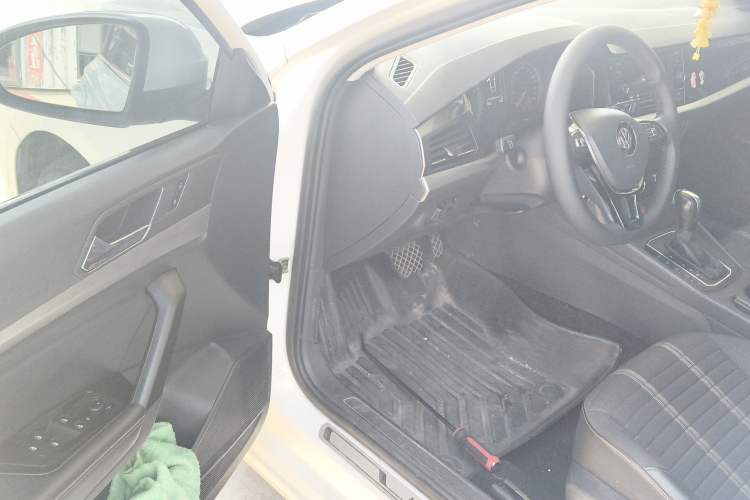 Used Volkswagen Lavida 2018 Hatchback 200TSI DSG Comfort Edition China V Standard Driver Seat