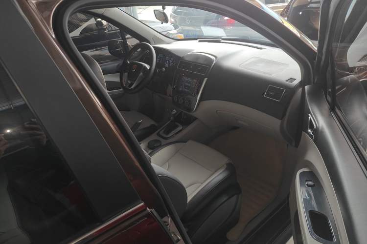 Used FORTHING Joyear XV 2016 1.6L CVT Luxury Model