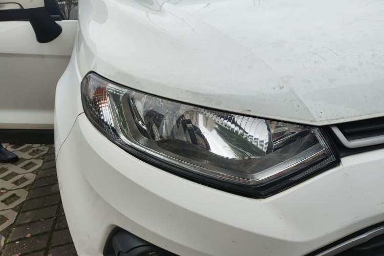 Used Ford EcoSport 2013 1.5L Automatic Fashion Model Right Front Headlight