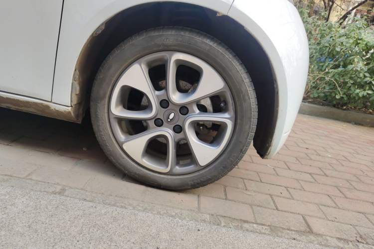 Used ORA White Cat 2022 Upgraded Model 305km Range Luxury Version Lithium-Ion Battery