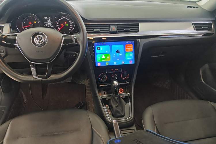 Used Volkswagen Bora 2017 1.6L Automatic Comfort Model Audio And AC Panel