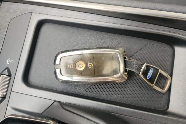 Used Ford Edge 2023 Ford Explorer L 2.0T EcoBoost Four-Wheel Drive 7-Seater Supreme Model Vehicle Key