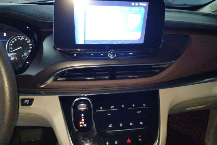 Used Buick GL8 2022 Land Cruiser Executive Class 652T Comfort Model
