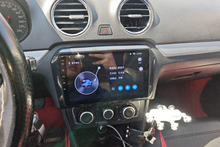 Used Volkswagen Jetta 2015 Zhuihui Edition 1.6L Manual Comfort Model Audio And AC Panel