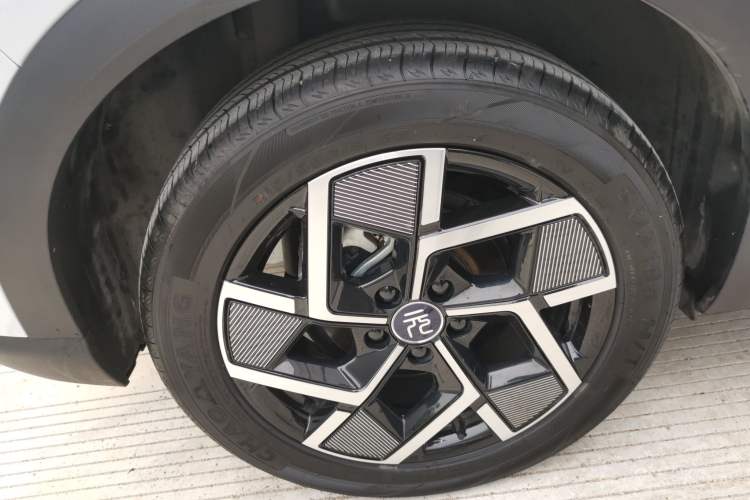 Used BYD Yuan PLUS 2023 Champion Edition 510KM Superior Model Right Rear Wheel Hub