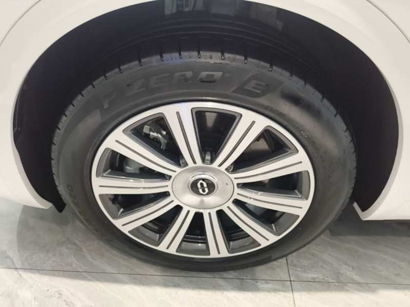 Used Hima AITO M8 2025 Extended-Range Max+ Version 53.4 kWh 5-Seater Edition — 22