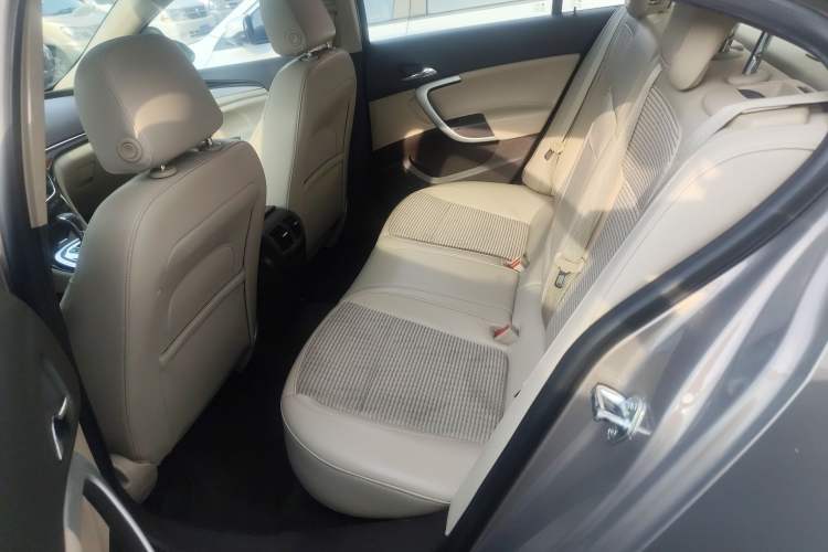 Used Buick Regal 2015 2.0L Leading Fashion Edition
