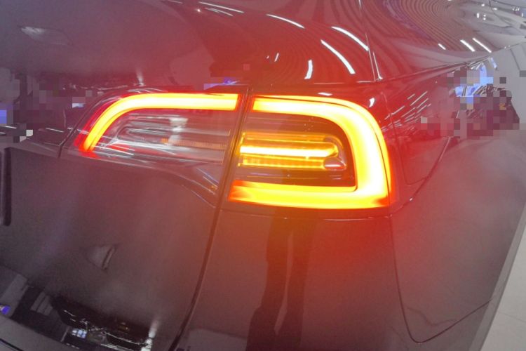 Used Tesla Model Y 2021 Standard Range Rear-Wheel Drive Version