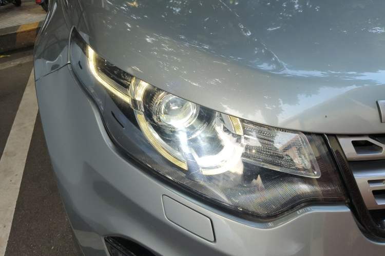 Used Land Rover Discovery Sport 2018 240 PS SE Version
