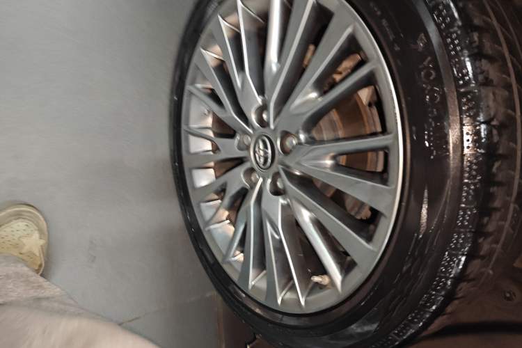 Used Toyota Camry 2019 Dual-Engine 2.5 HG Luxury Edition China V Standard Exterior 5