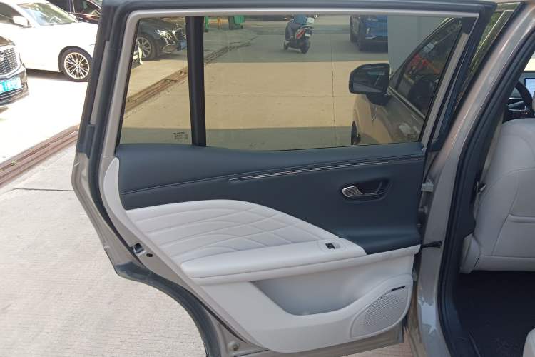 Used AION V 2024 Aion Tyrannosaurus 650 LiDAR Edition