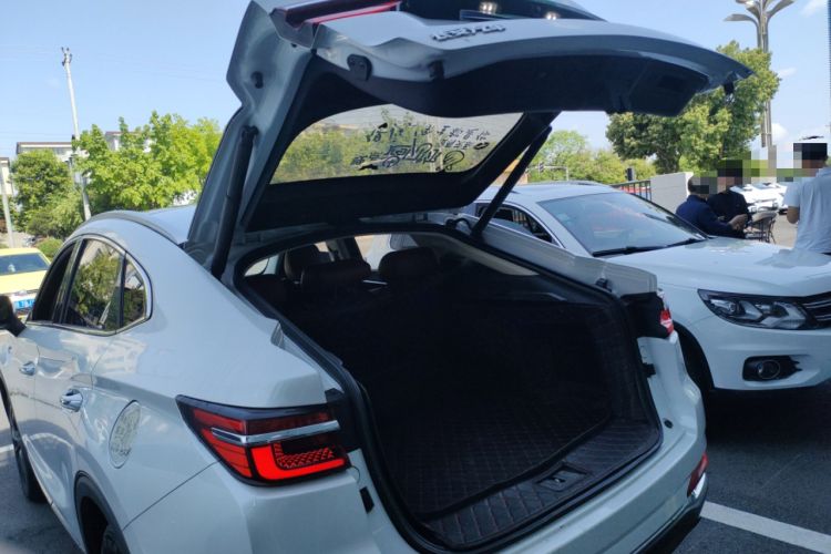 Used CHANGAN CS85 COUPE 2019 1.5T DCT Luxury Version China VI Standard Trunk