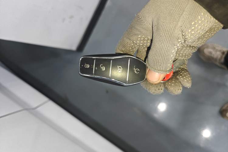 Used BYD Qin L 2025 DM-i Smart Drive 120KM Superior Model Interior 1