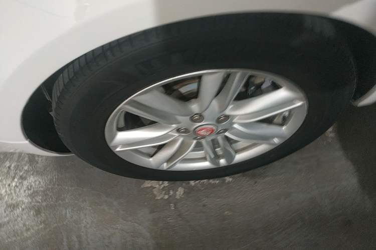 Used Jaguar XF 2015 XF 2.0T Prestige Edition
