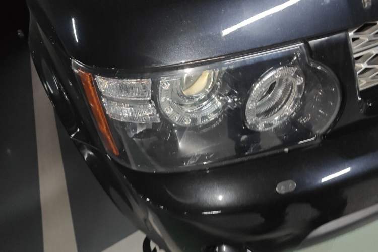 Used Land Rover Range Sport 2012 5.0 NA V8 HSE Right Front Headlight