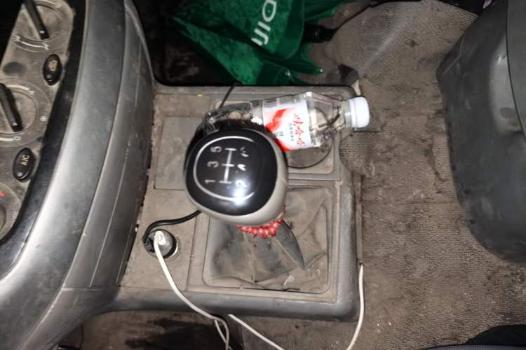 Used Jinbei Hiace 2014 2.0L 5th Generation Kuaiyunwang Business Version 4G19 Gear Lever