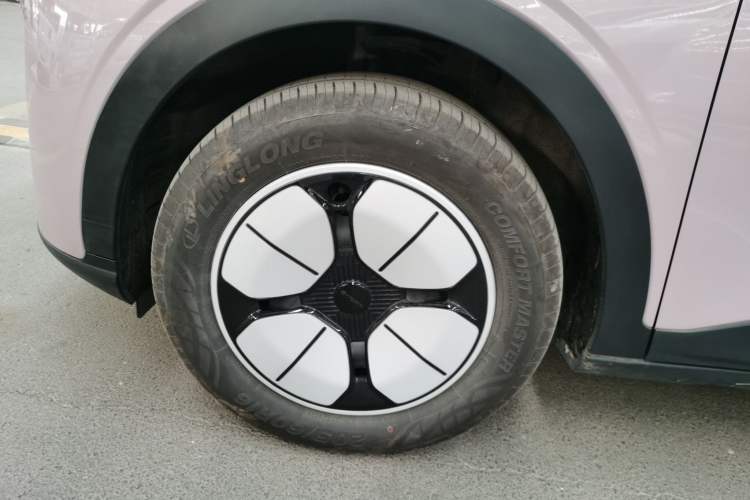 Used Geely Galaxy Geome 2025 410 km Free Version