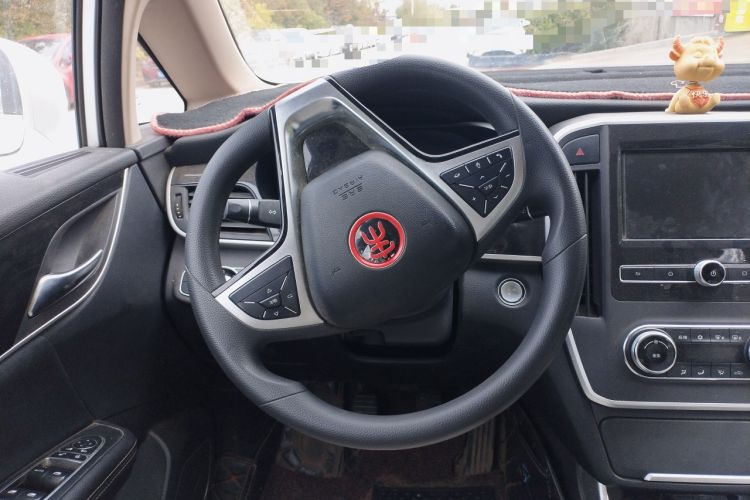 Used BYD Song MAX 2017 1.5T Manual Smart Connect Luxury 7-Seater
