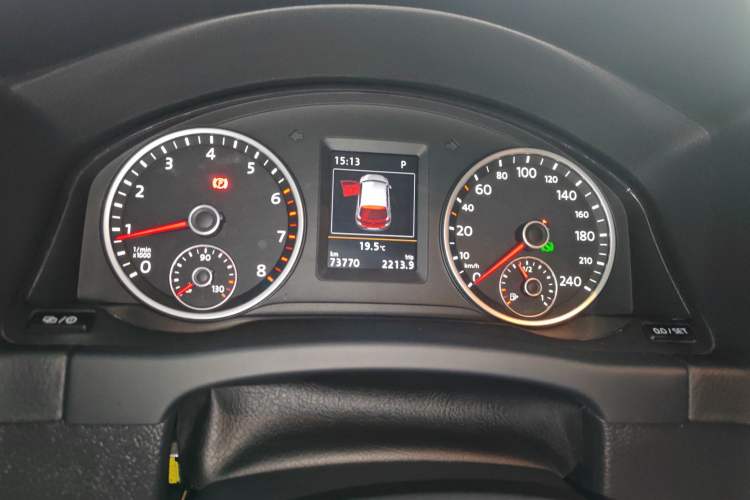 Used Volkswagen Tiguan 2015 1.8TSI Automatic Two-Wheel Drive Luxury Model Instrument Cluster