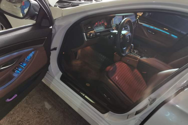 Used BMW 5 Series 2014 528Li Leading Model Driver Seat