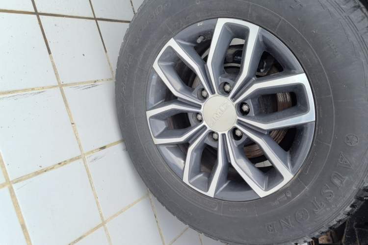 Used JMC Yuhu 7 2020 2.0T Diesel Automatic 2WD Comfort Plus Long Wheelbase China VI Emission Standard JX4D20A6L Right Rear Wheel Hub