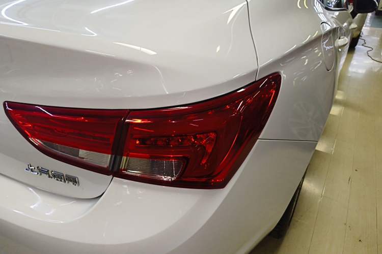 Used Buick Verano 2019 Sedan 20T Dual-Clutch Leading Model
