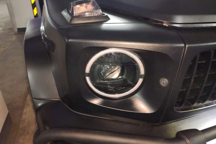 Used Mercedes-Benz G-Class 2010 G 500 Right Front Headlight
