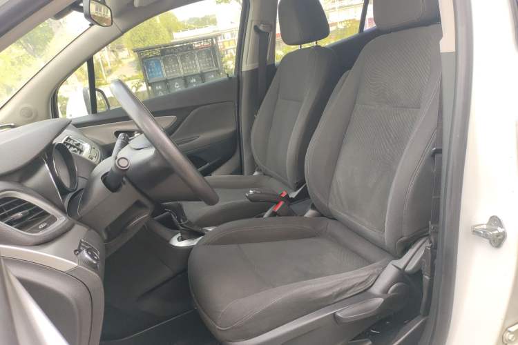 Used Buick Encore 2014 1.4T Automatic Two-Wheel Drive Urban Elite Model Left Front Seat