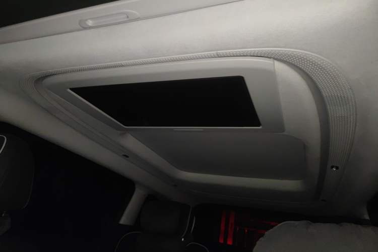 Used XPeng X9 2024 702 Ultra-Long Range Max
