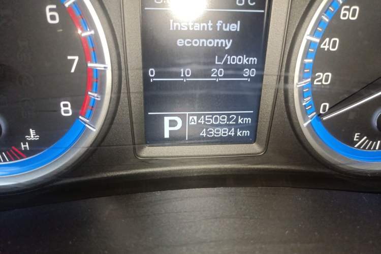 Used Suzuki S-Cross 2014 1.6L CVT Two-Wheel Drive Elite Version
