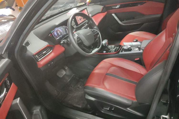 Used Dongfeng Aeolus Yixuan 2022 230T Automatic Adaptive-Beam Knight Edition
